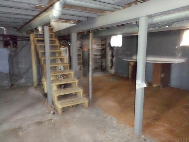 Butler Ave, Waterloo, IA 50703