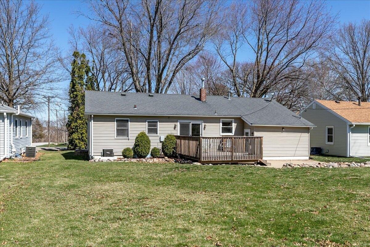 3rd St Ne, Mitchellville, IA 50169