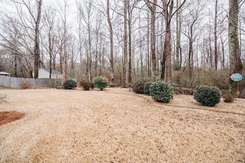 Ivy Creek Dr, Loganville, GA 30052