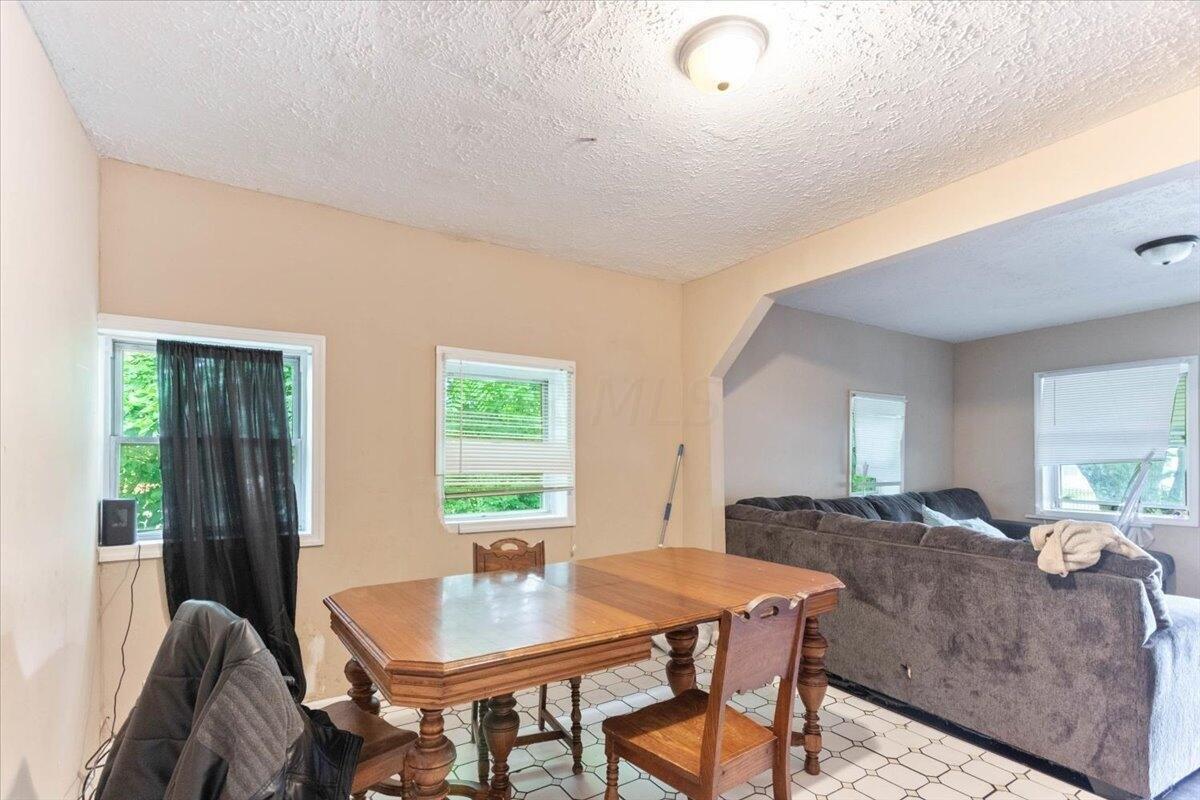 Stambaugh Ave, Columbus, OH 43207