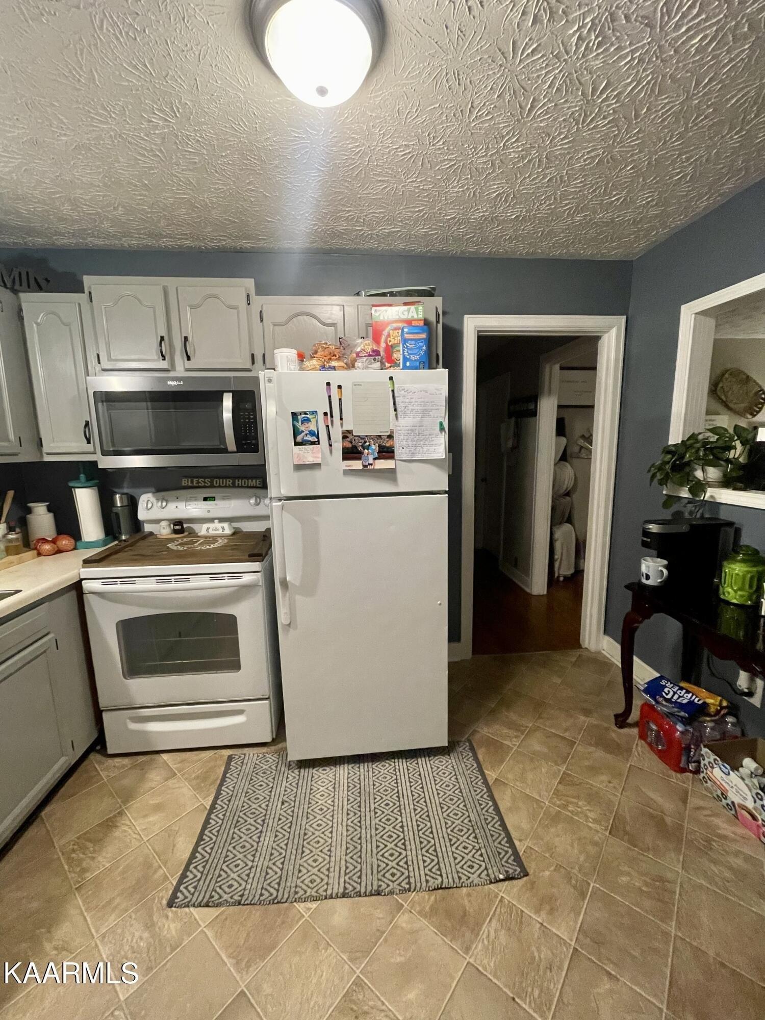 Canterbury Dr, Knoxville, TN 37920