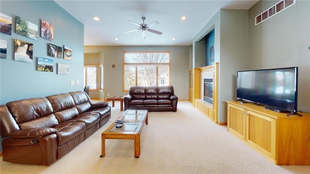 Scanlan Ln Ne, Rochester, MN 55906