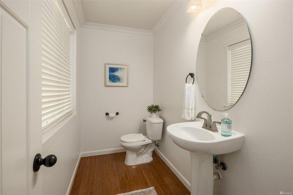 Ne Kitsap St, Bainbridge Island, WA 98110