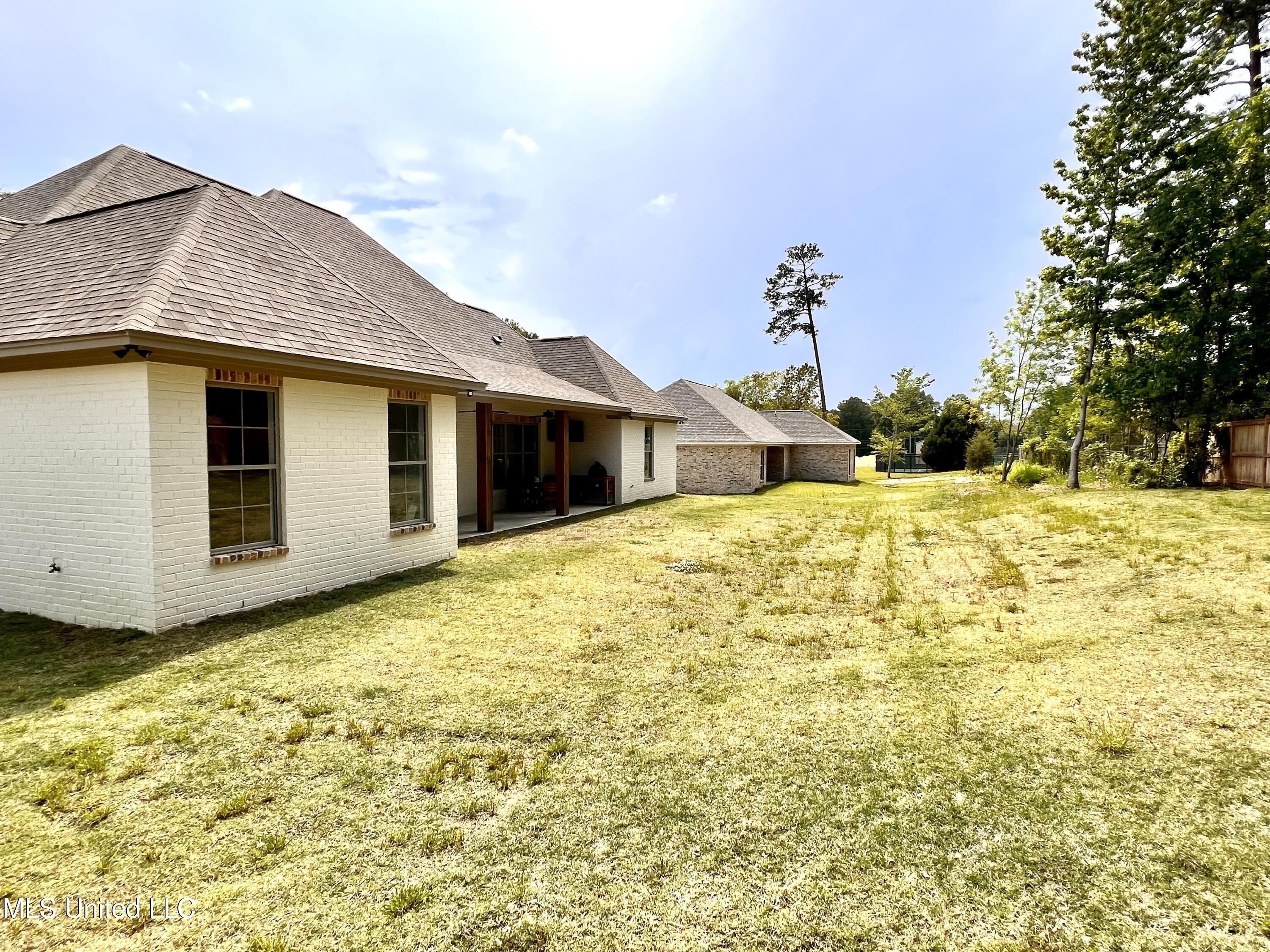 Castlewoods Blvd, Brandon, MS 39047