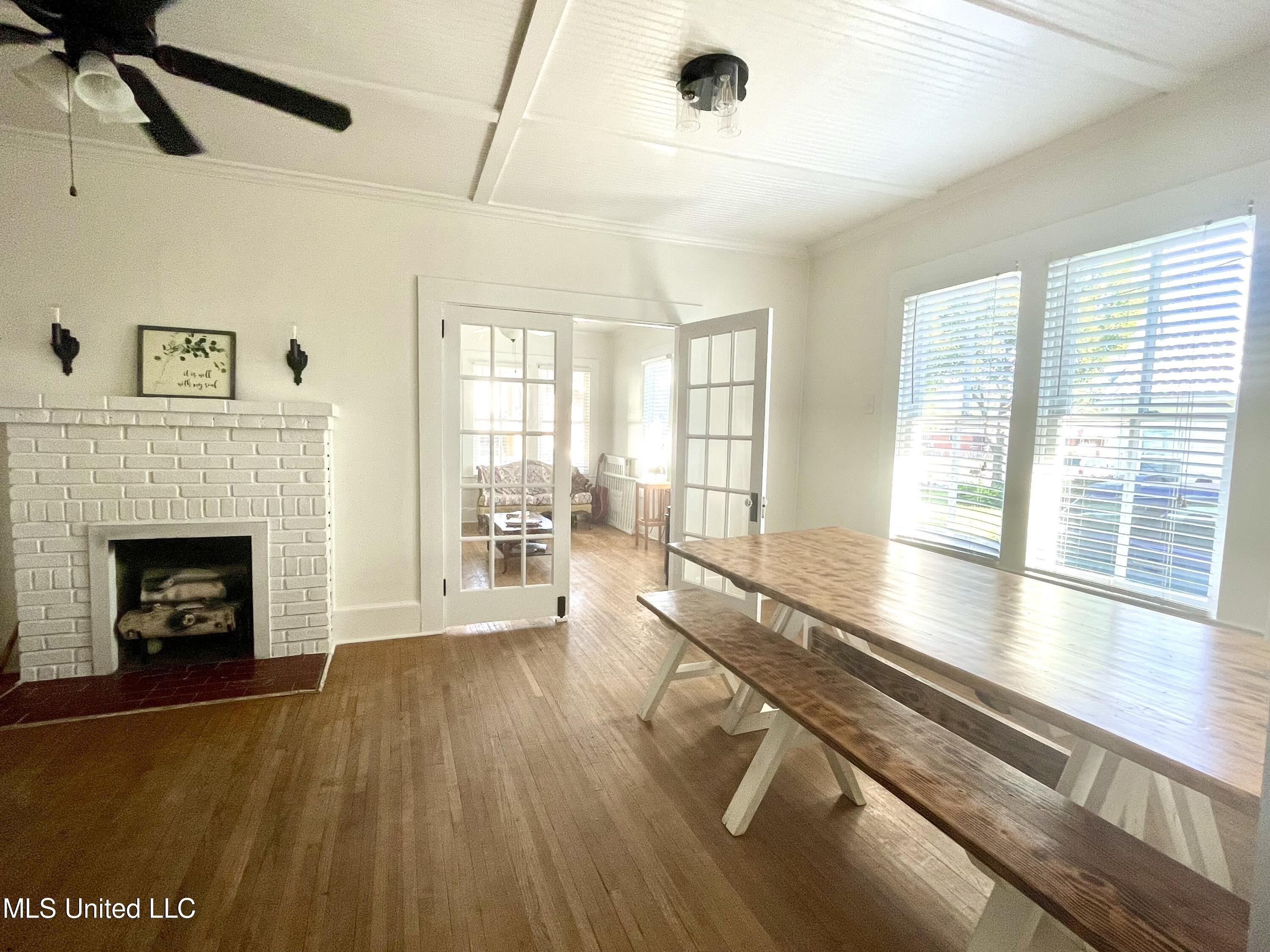 Pascagoula St, Pascagoula, MS 39567
