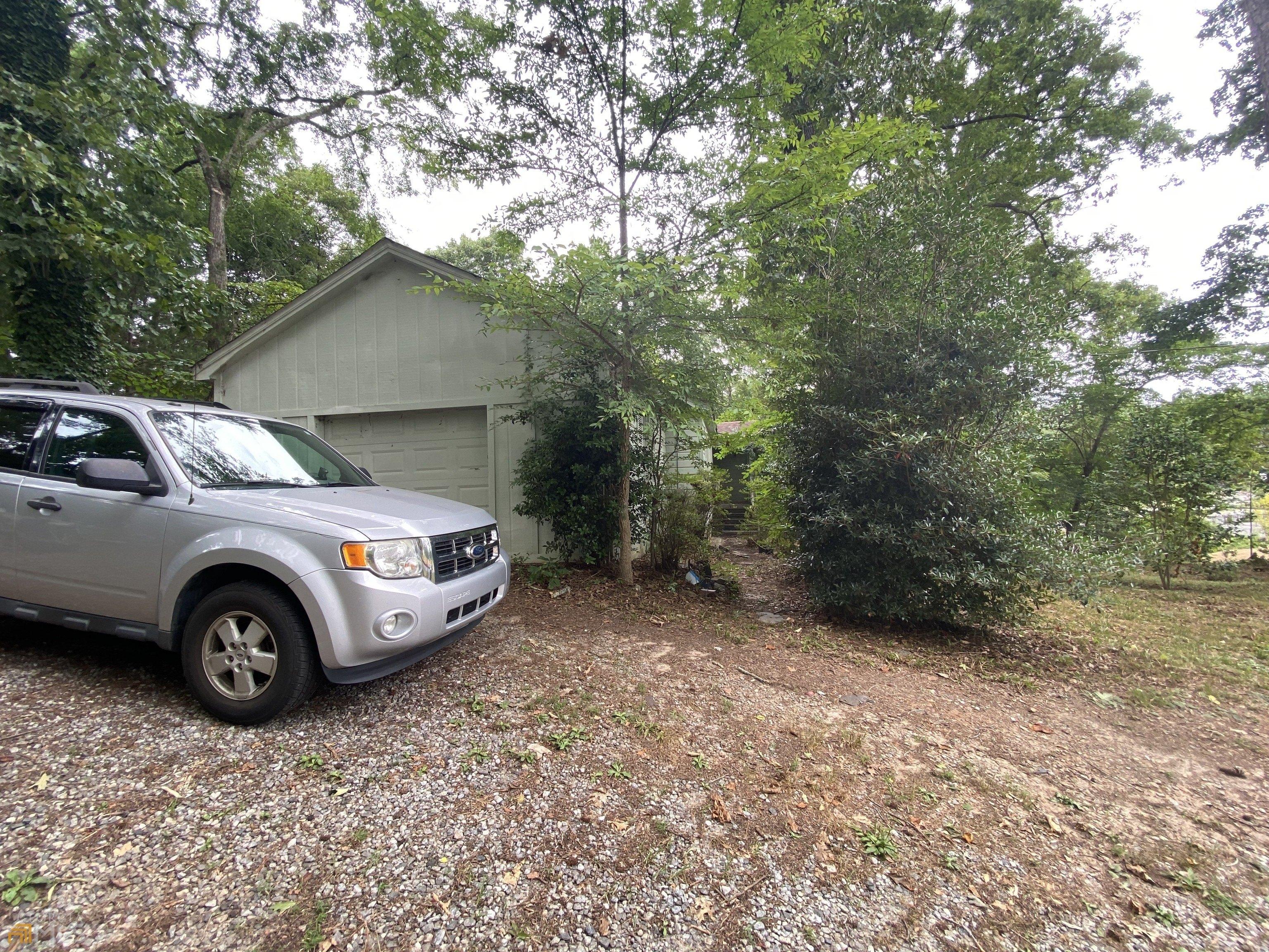 Spring Dr, Roswell, GA 30075