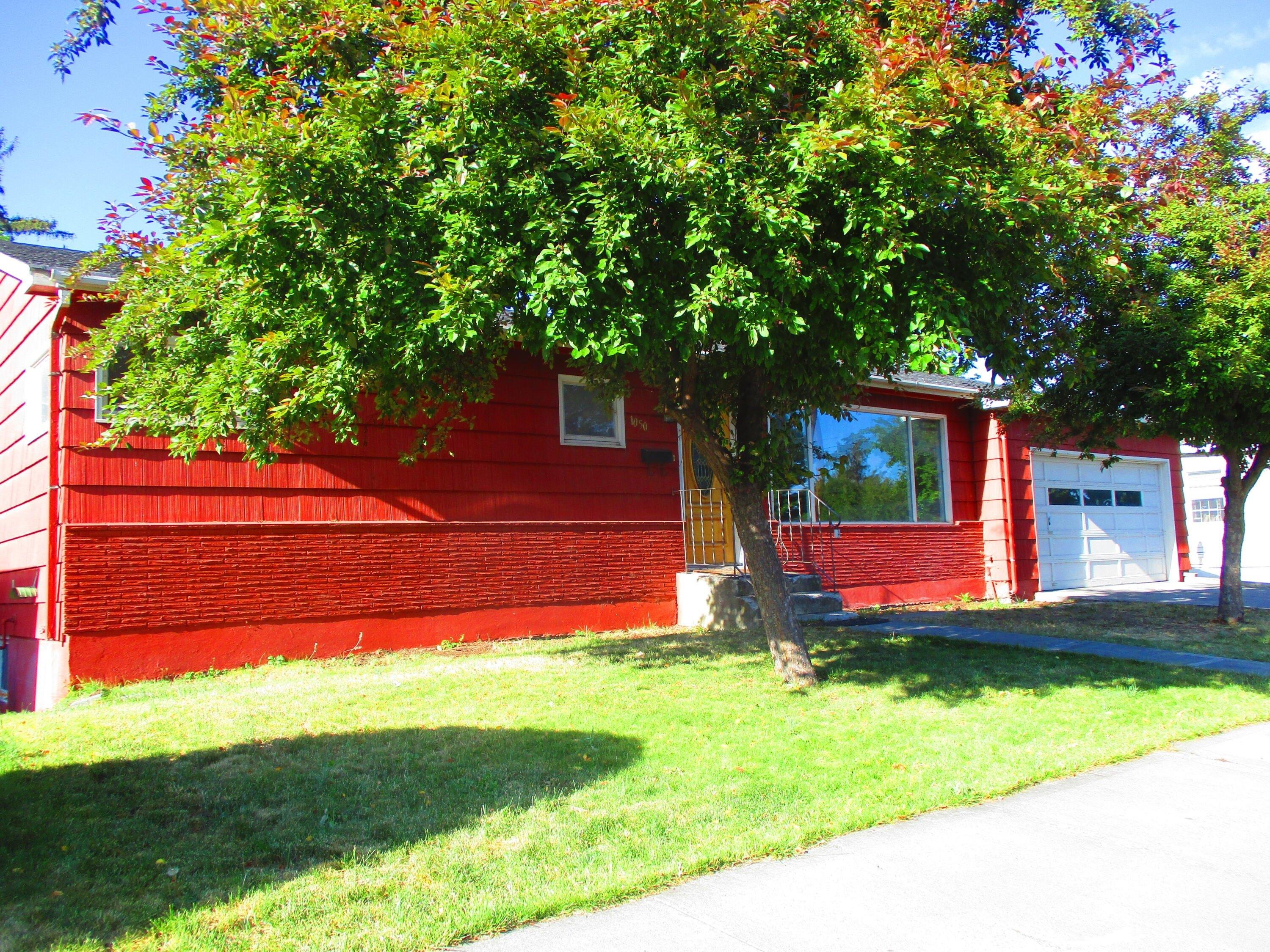 E 1st St, Prineville, OR 97754