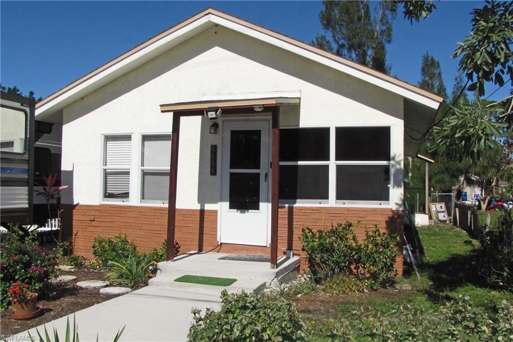 Connecticut St, Bonita Springs, FL 34135