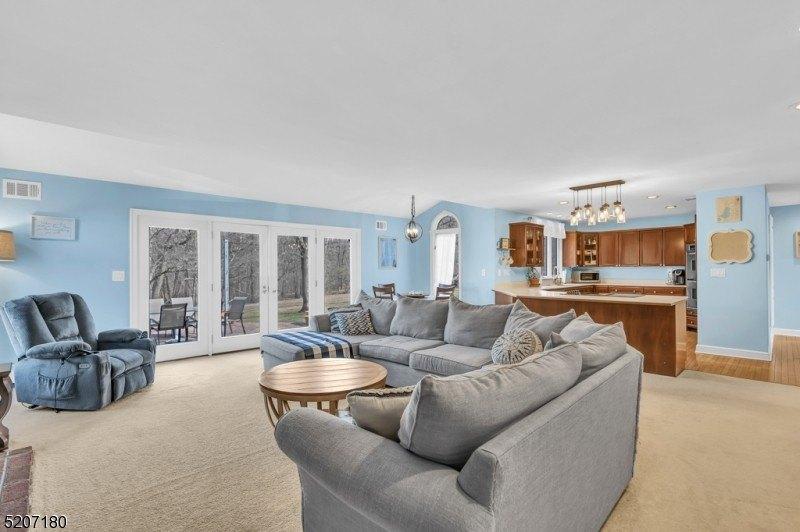 Miller Farm Rd, Somerset, NJ 08873
