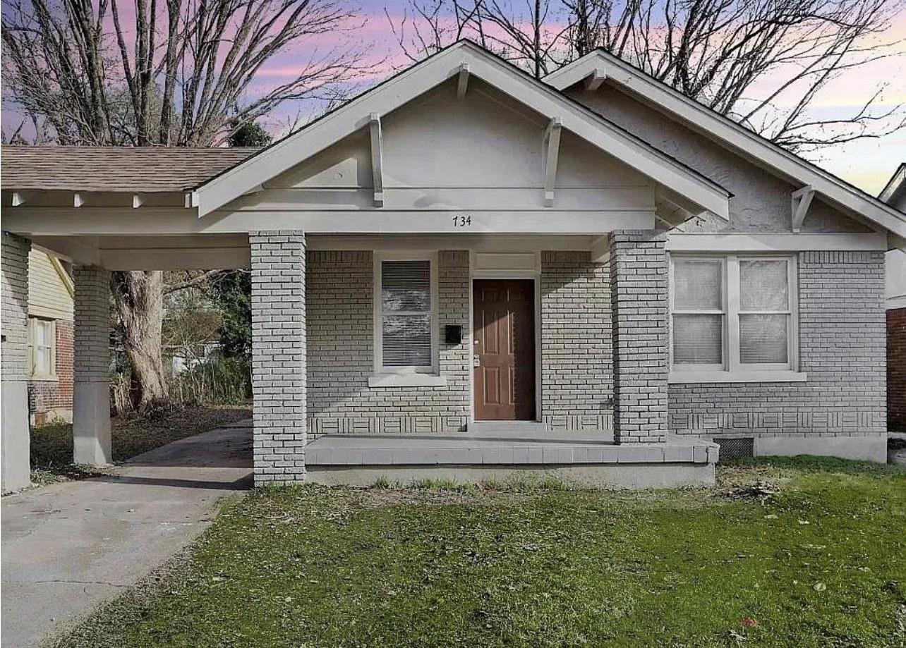 Spring St, Memphis, TN 38112