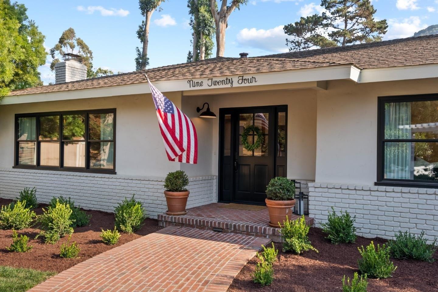 W Carmel Valley Rd, Carmel Valley, CA 93924