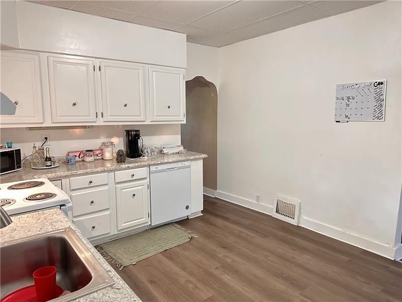Lafferty St, Jeannette, PA 15644