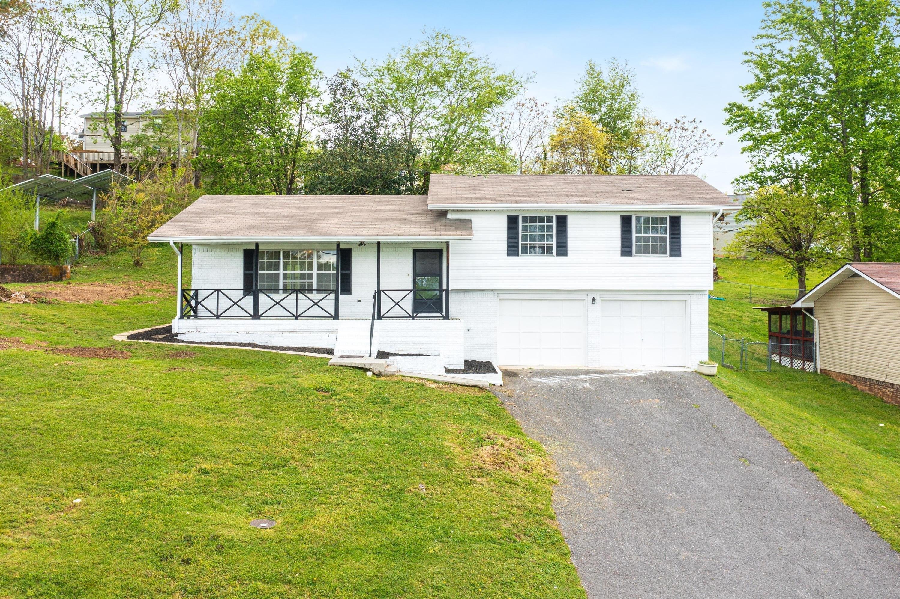 E Rebel Rd, Rossville, GA 30741