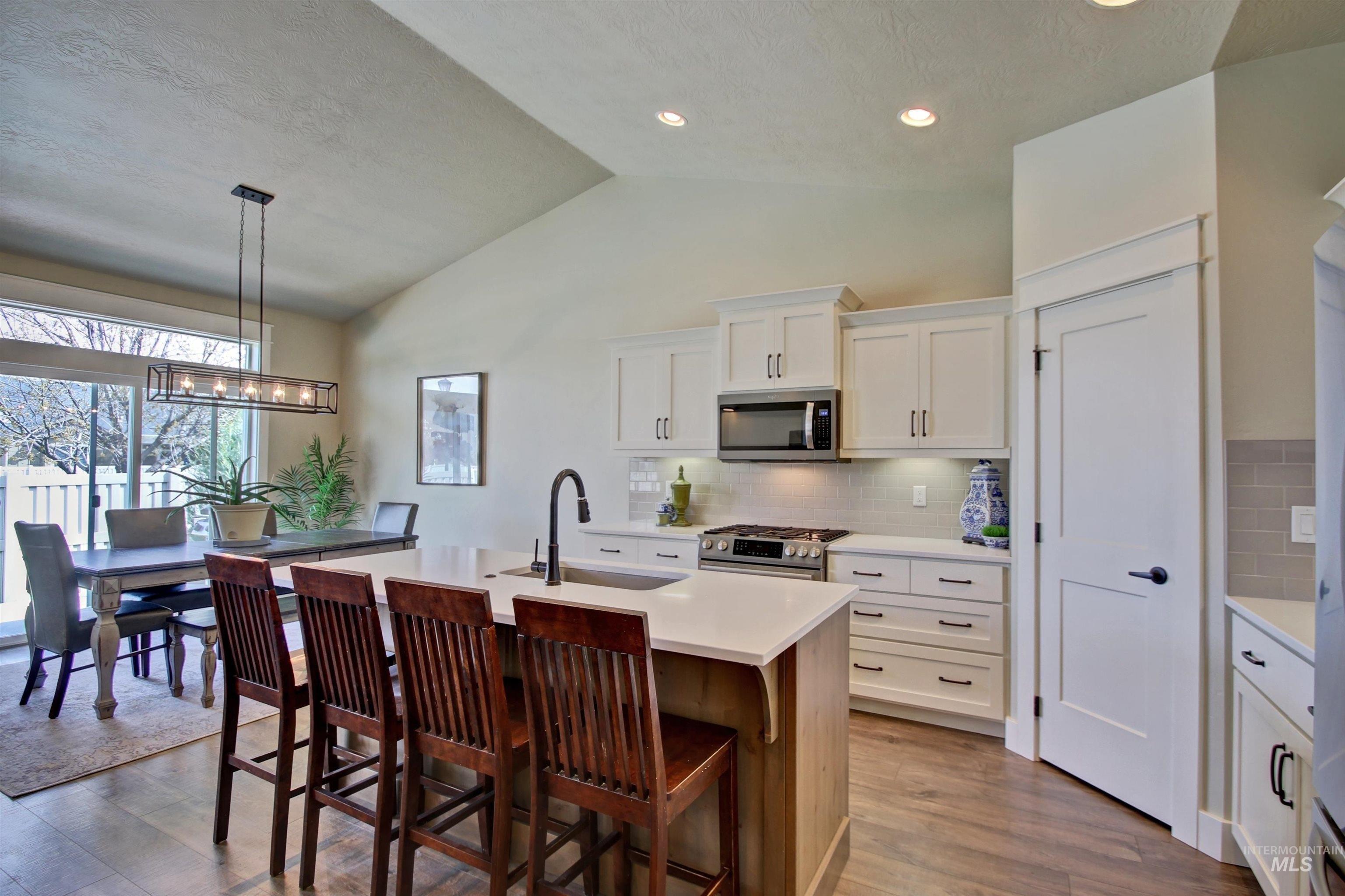 E Girdner Dr, Meridian, ID 83642