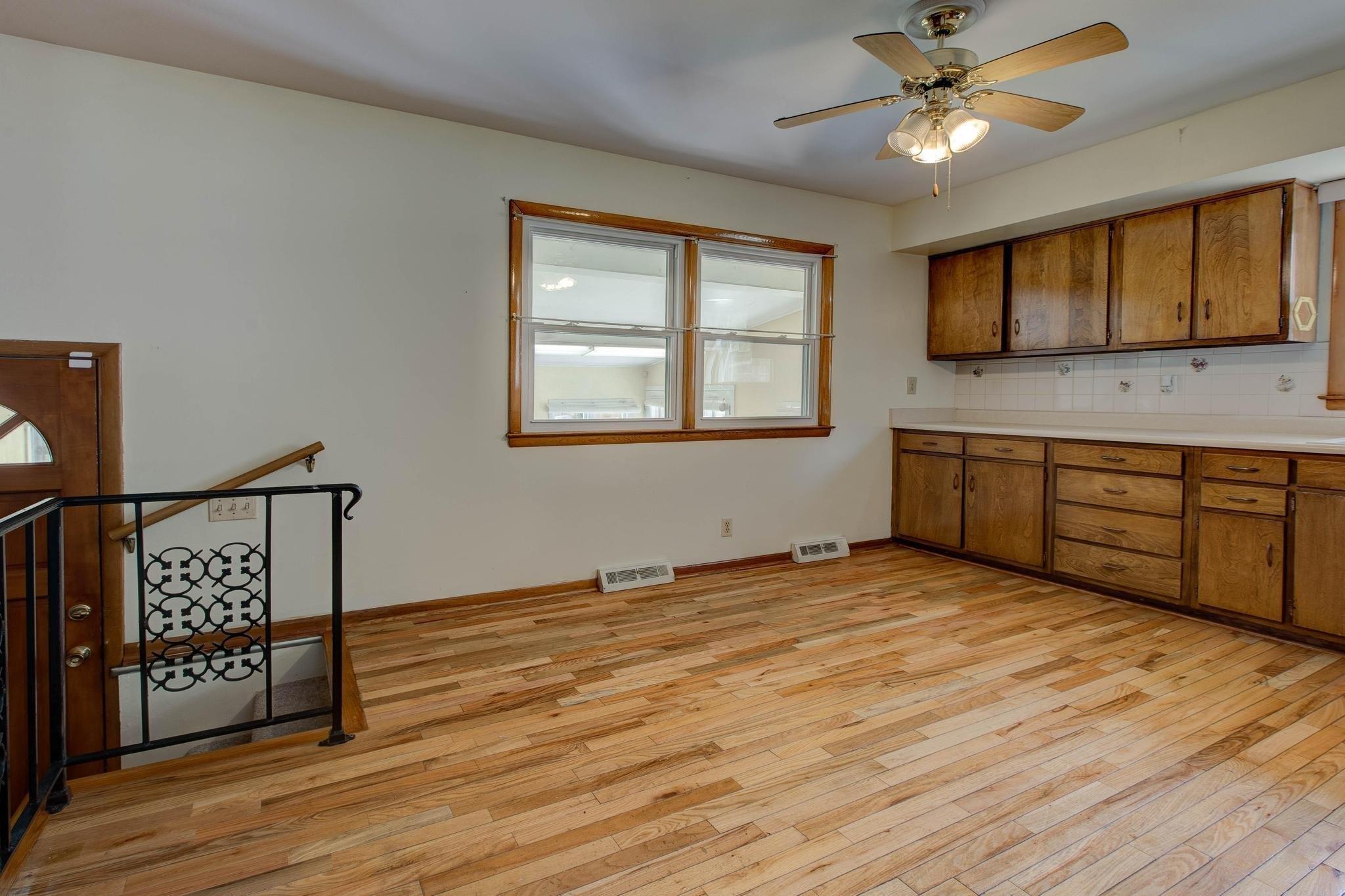 Virginia Ave, Winchester, KY 40391