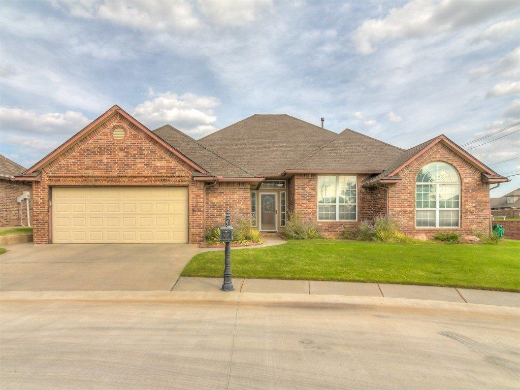 Farmington Way, Edmond, OK 73012