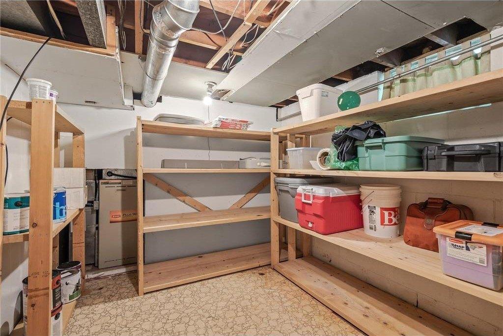 Belle Ln, Saint Paul, MN 55112