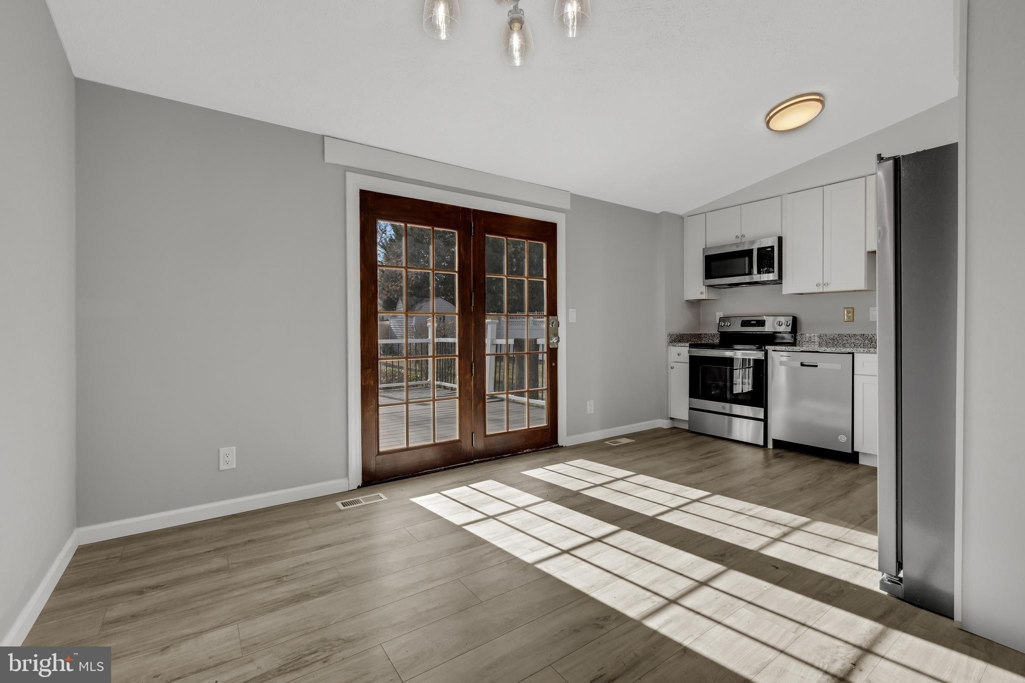 Crystal Palace Ln, Pasadena, MD 21122