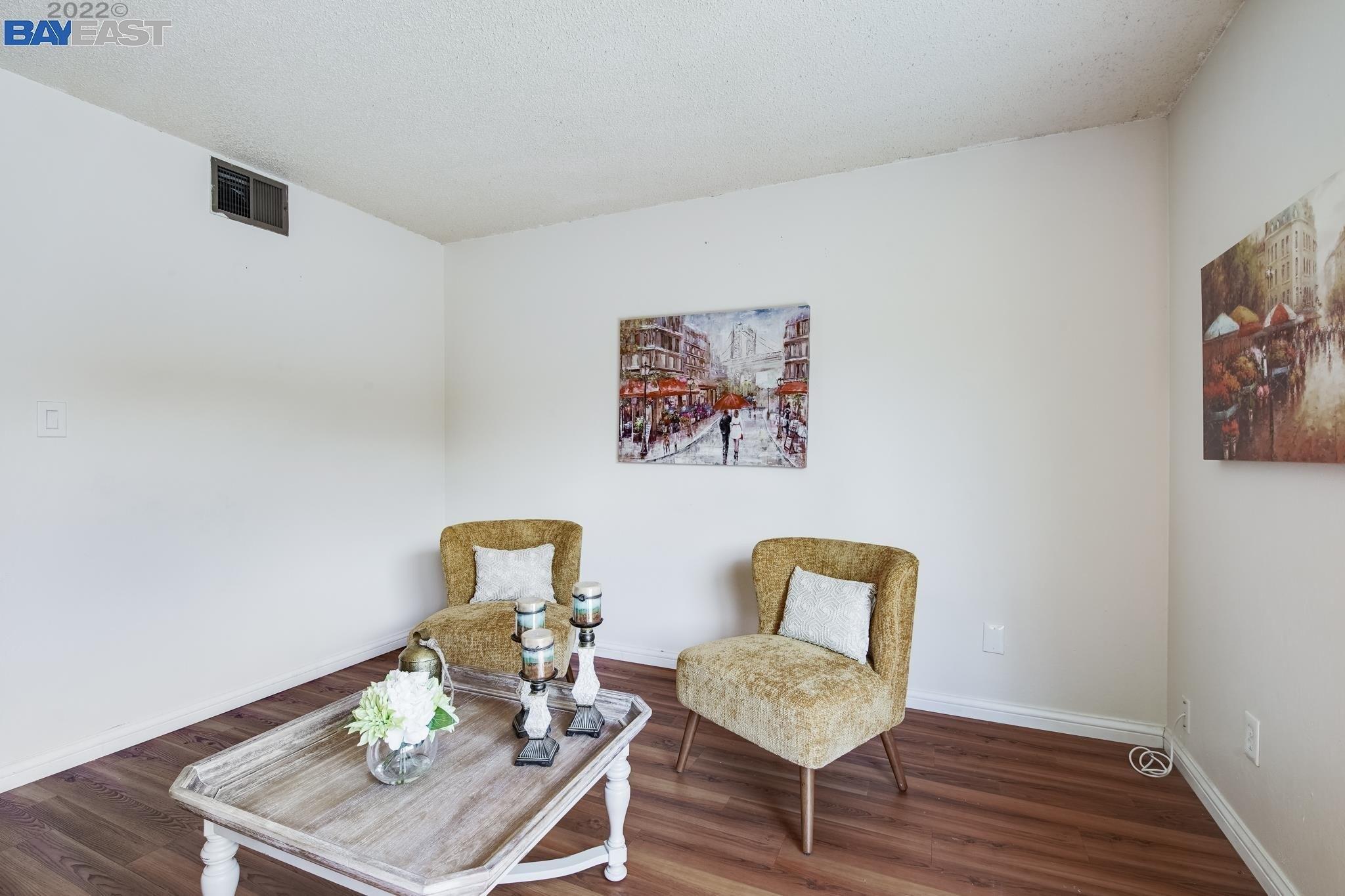 Meadowbrook Ave, Pittsburg, CA 94565