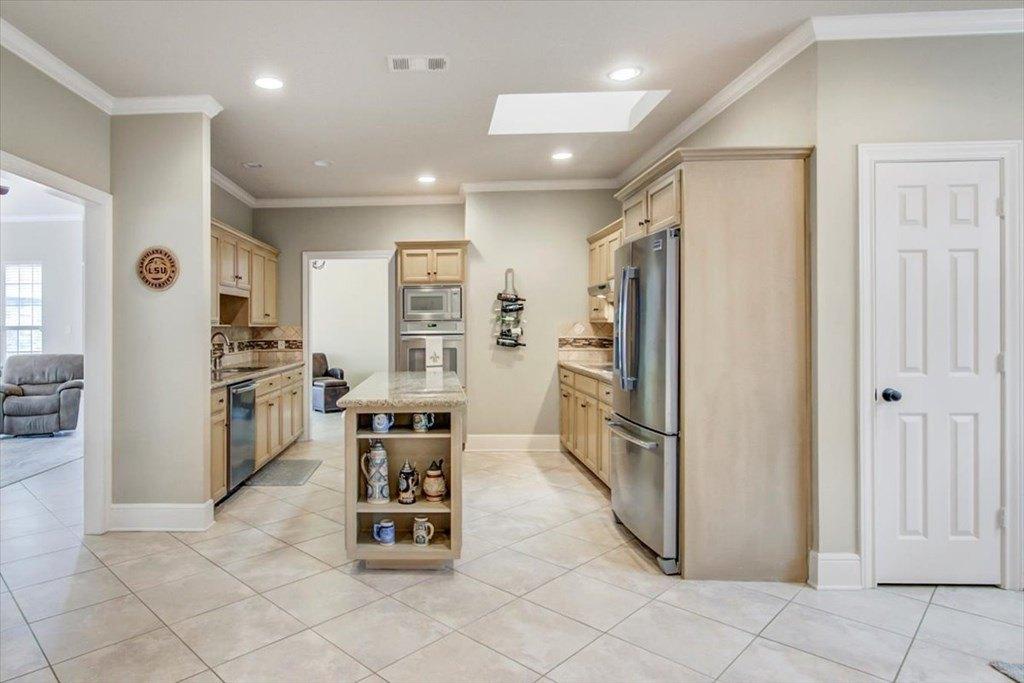 Chasse Gdns, Orange, TX 77632