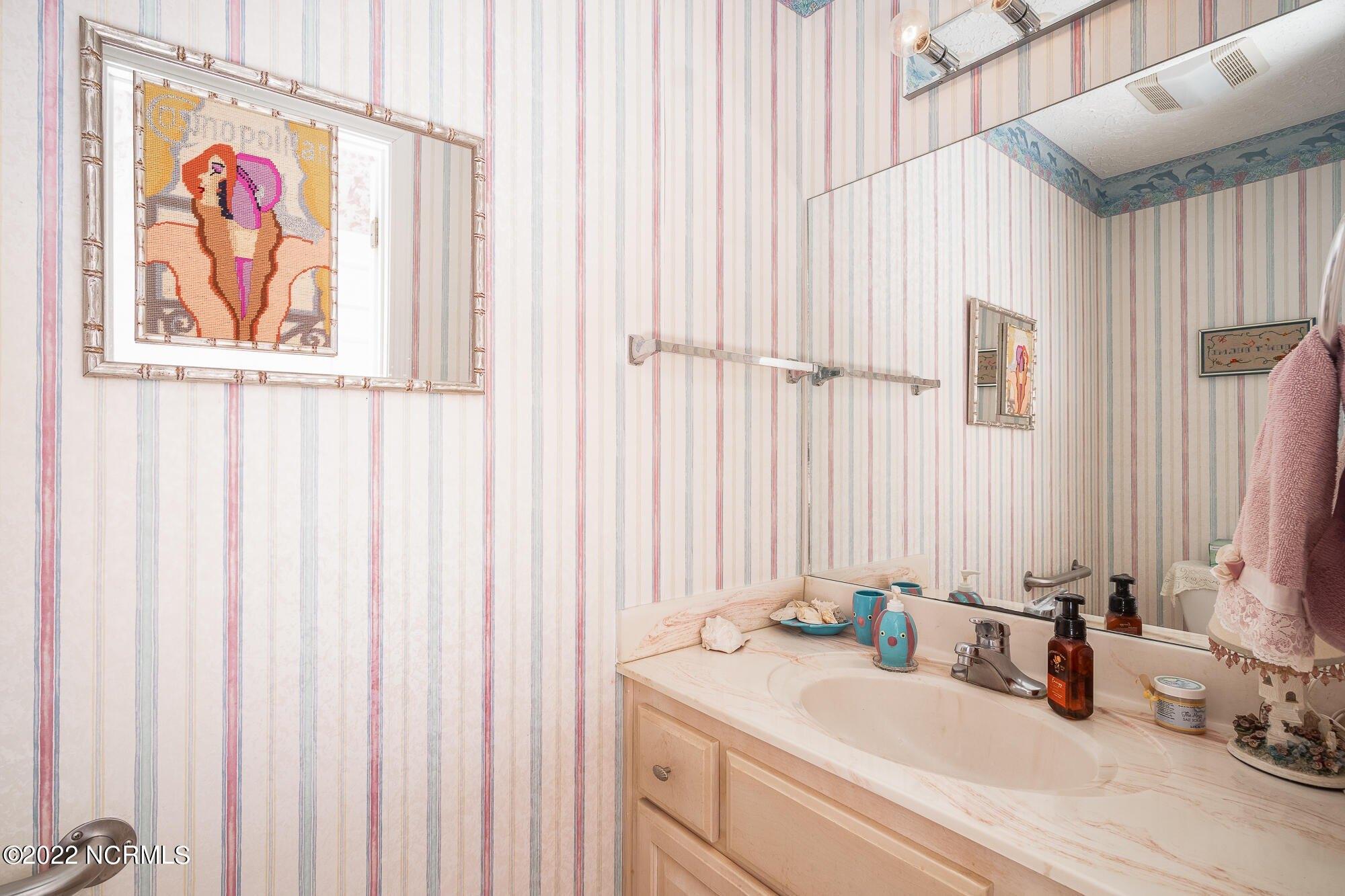 Pine Knoll Cir, Atlantic Beach, NC 28512