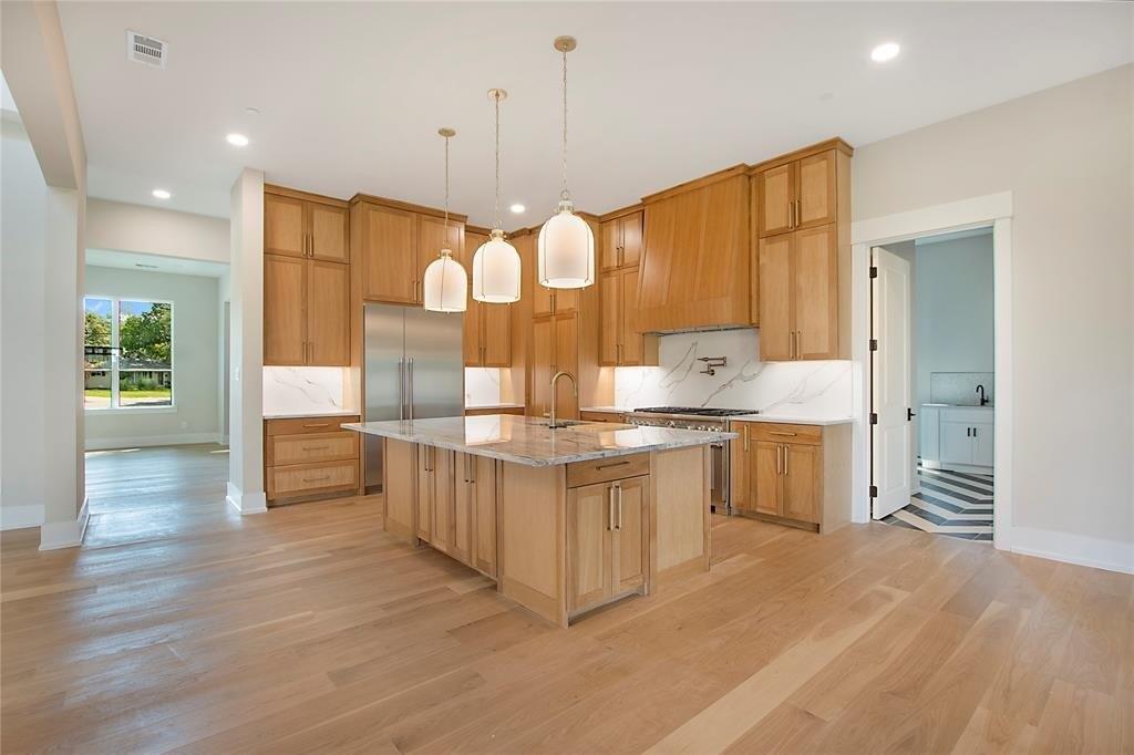 Royalton Dr, Dallas, TX 75230