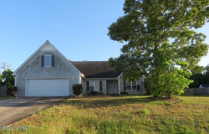 Secretariat Dr, Havelock, NC 28532