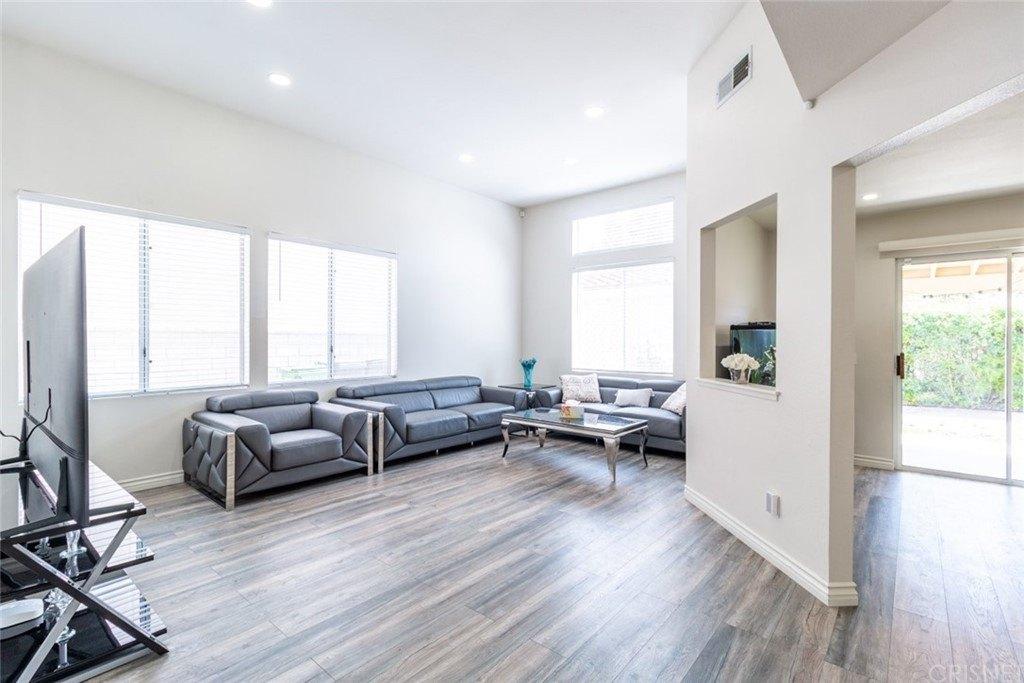 Chenault Pl, Simi Valley, CA 93065