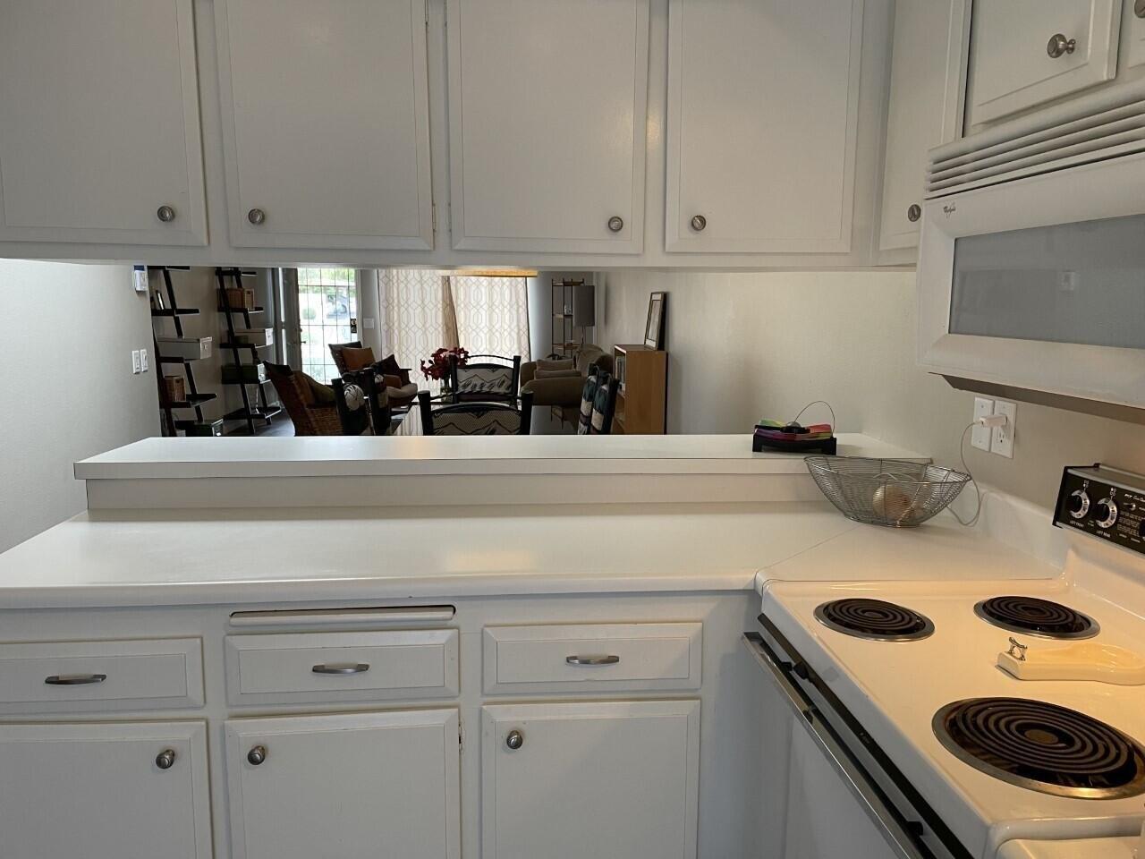 Los Patos Dr, Palm Springs, CA 92264