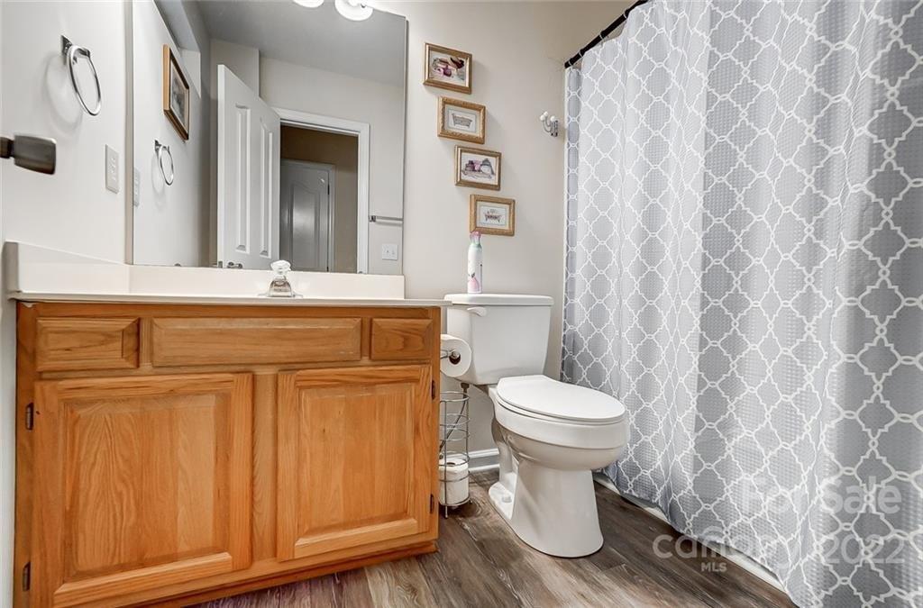 Fox Chase Ln, Charlotte, NC 28269