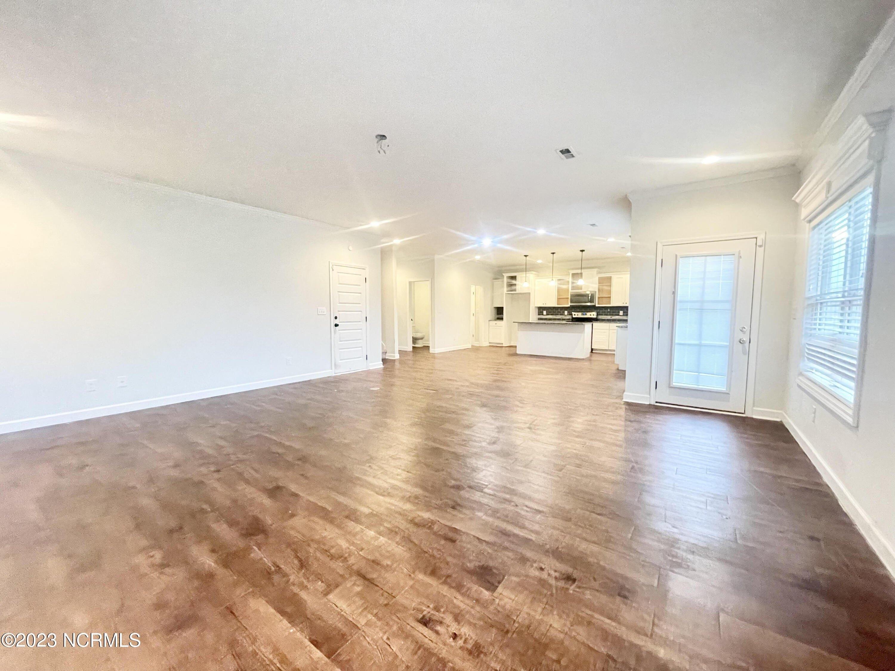 Kings Harbor Dr, Holly Ridge, NC 28445