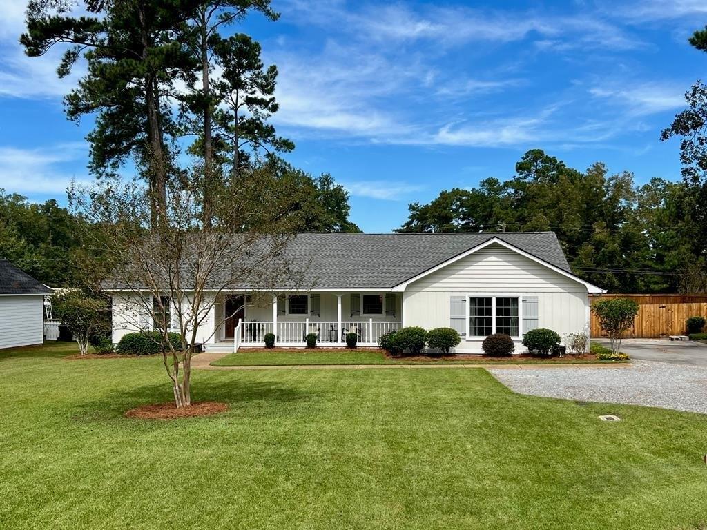 Town Ct, Thomasville, GA 31792