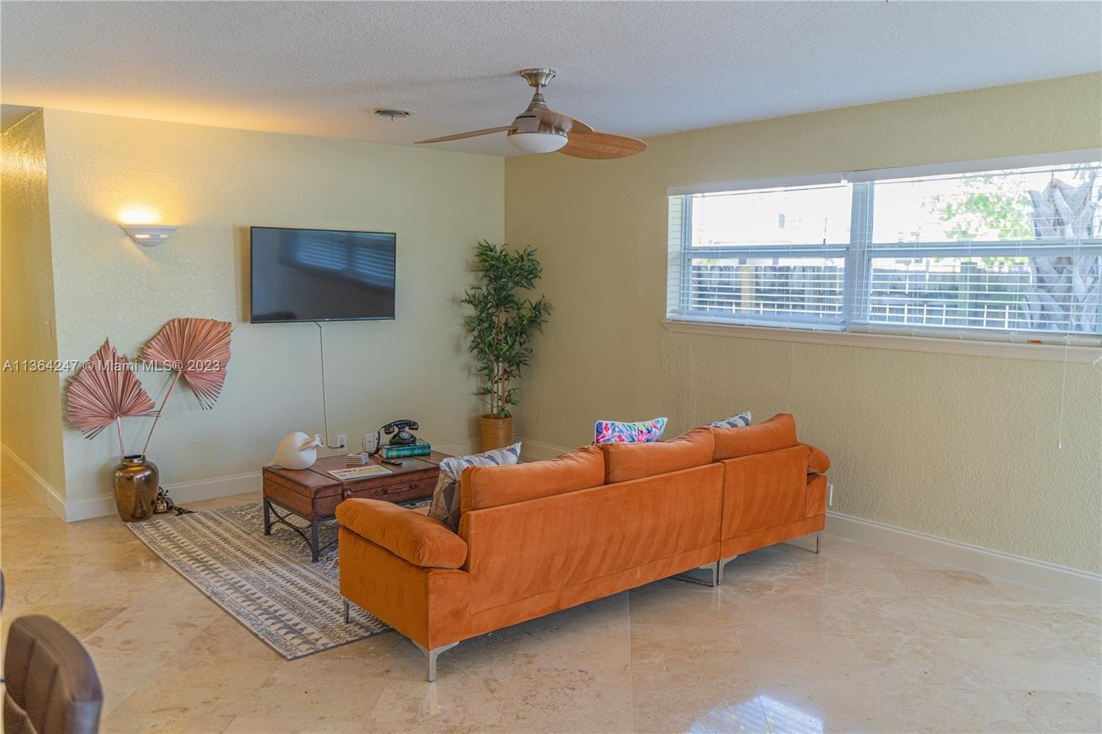 Ne 38th St, Oakland Park, FL 33334