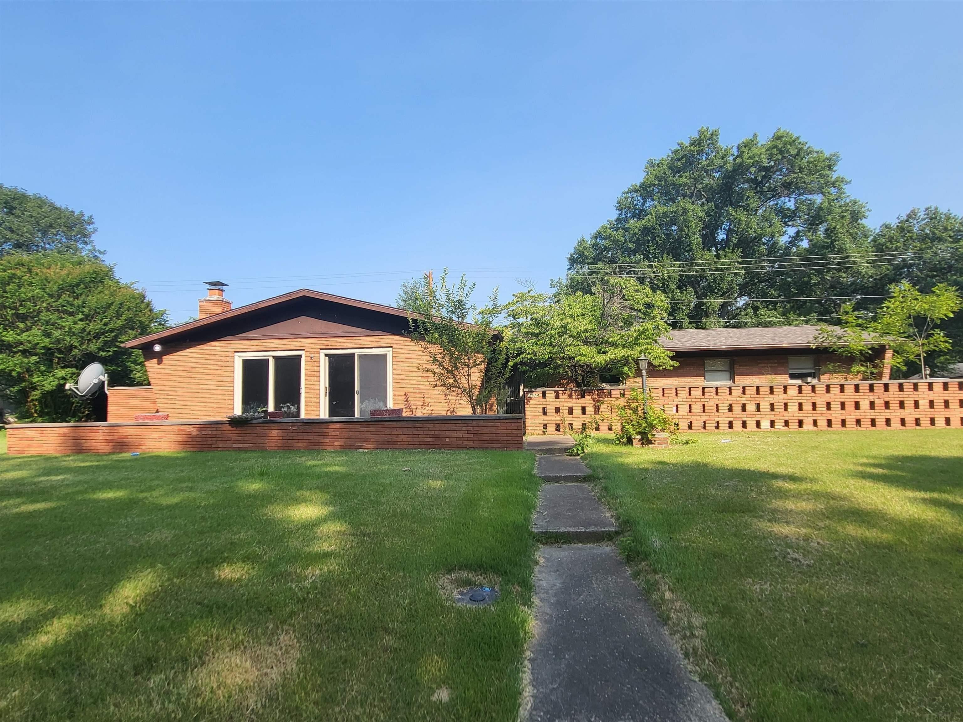 Mockingbird Ln, Evansville, IN 47710