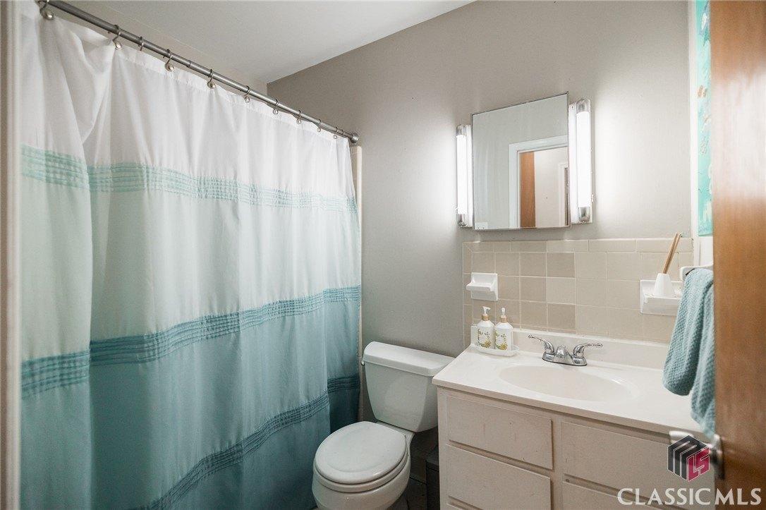 Pineview Dr, Athens, GA 30606