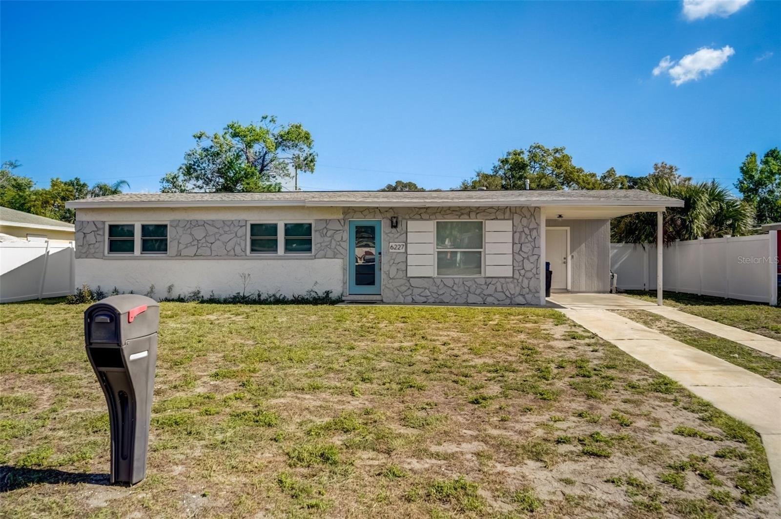 Columbia Dr, Bradenton, FL 34207