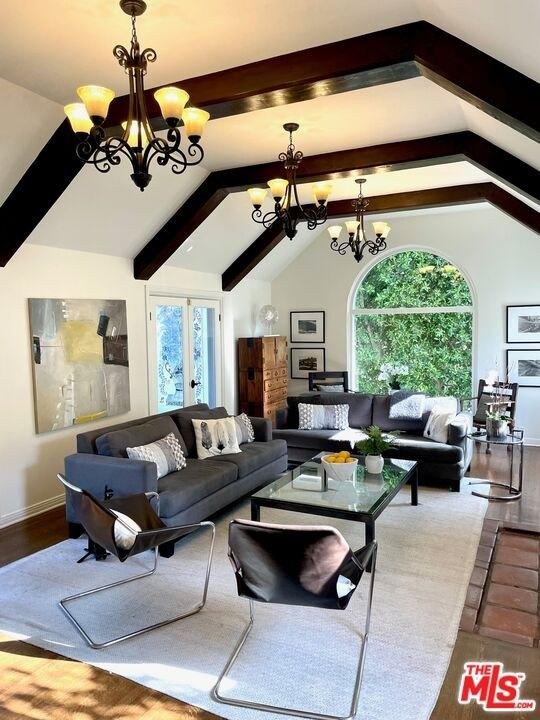 S Longwood Ave, Los Angeles, CA 90019