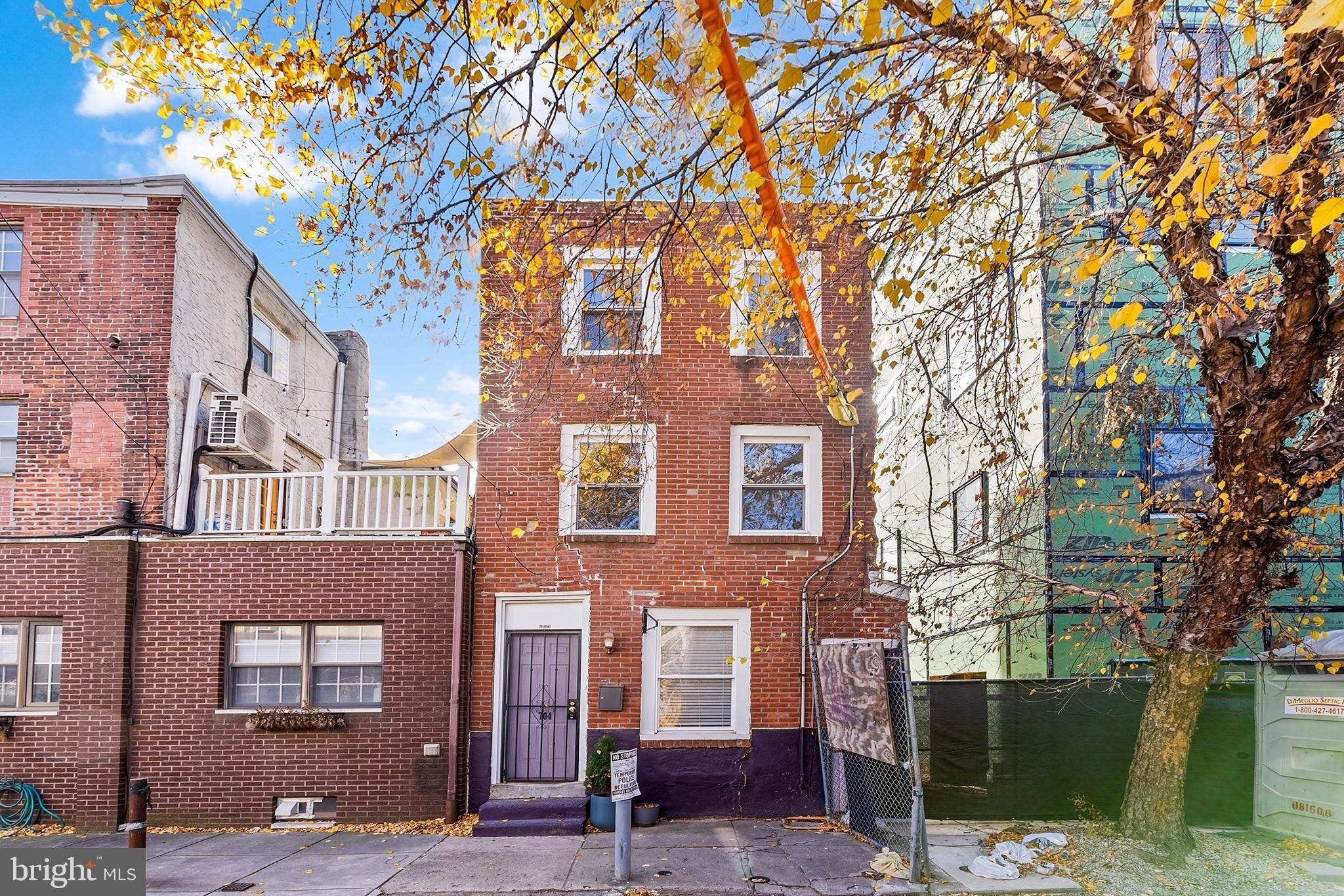 Latona St, Philadelphia, PA 19147