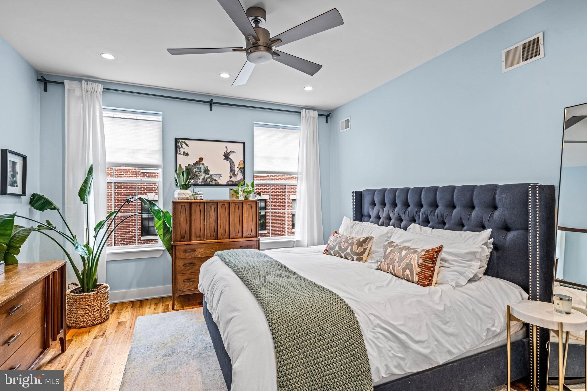 Manton St, Philadelphia, PA 19146