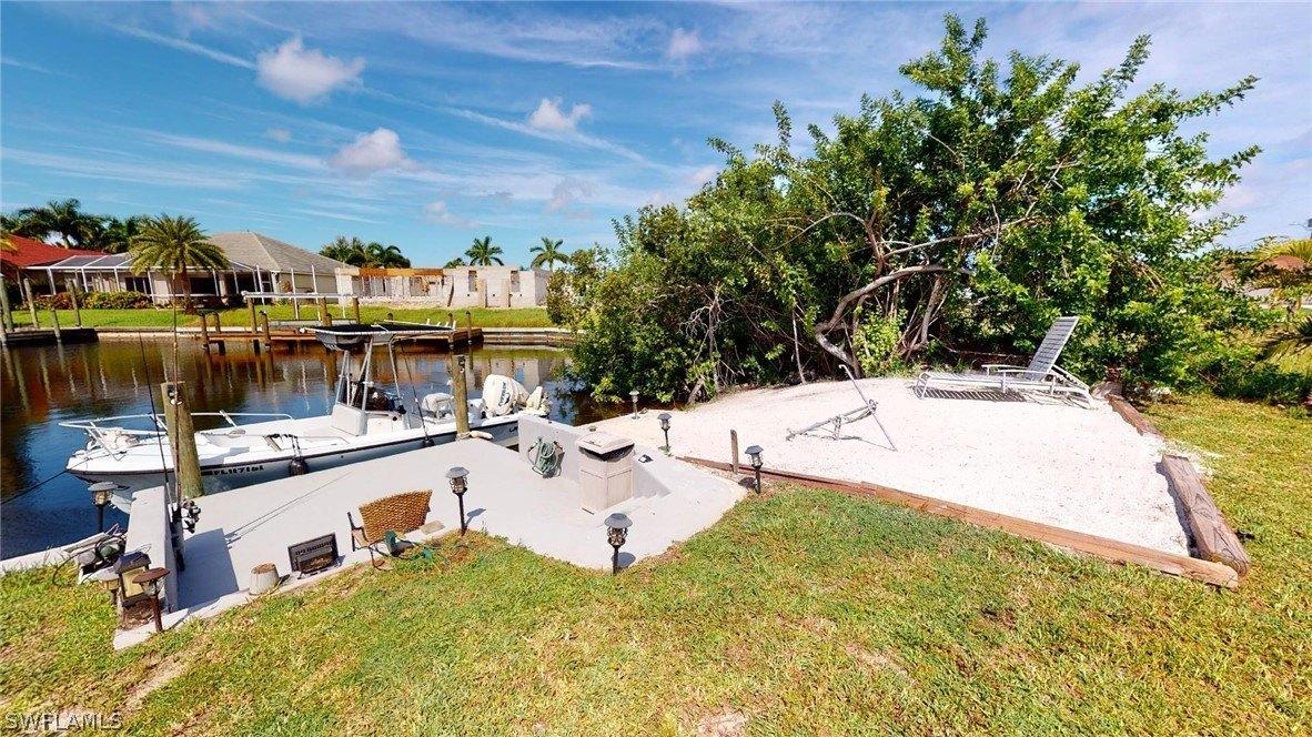 Sw 32nd Ln, Cape Coral, FL 33914