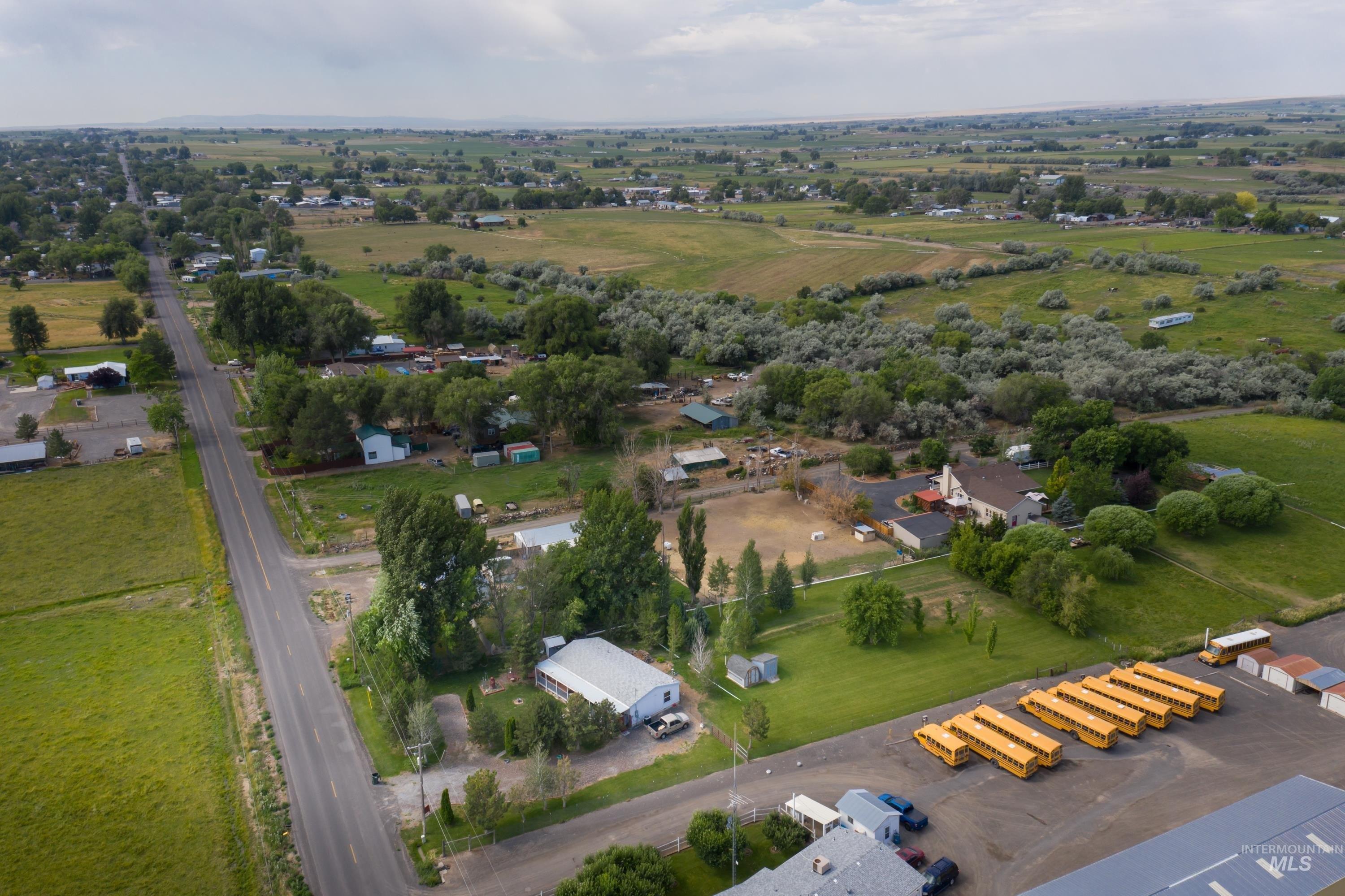 1/2 N 1400 E, Buhl, ID 83316