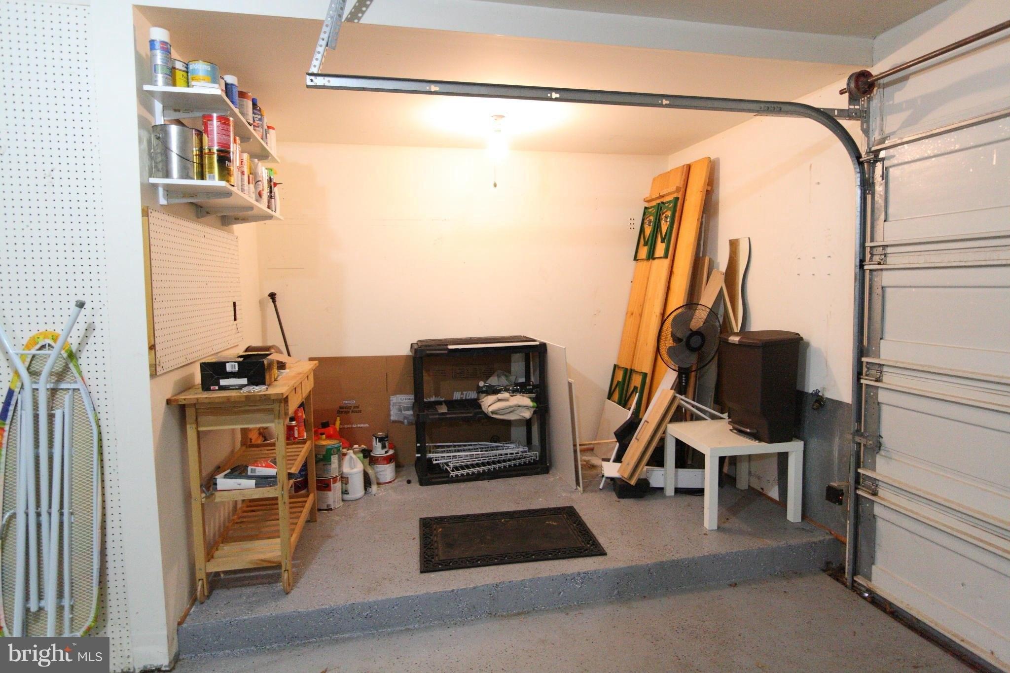 Trumbo Ct, Fairfax, VA 22033