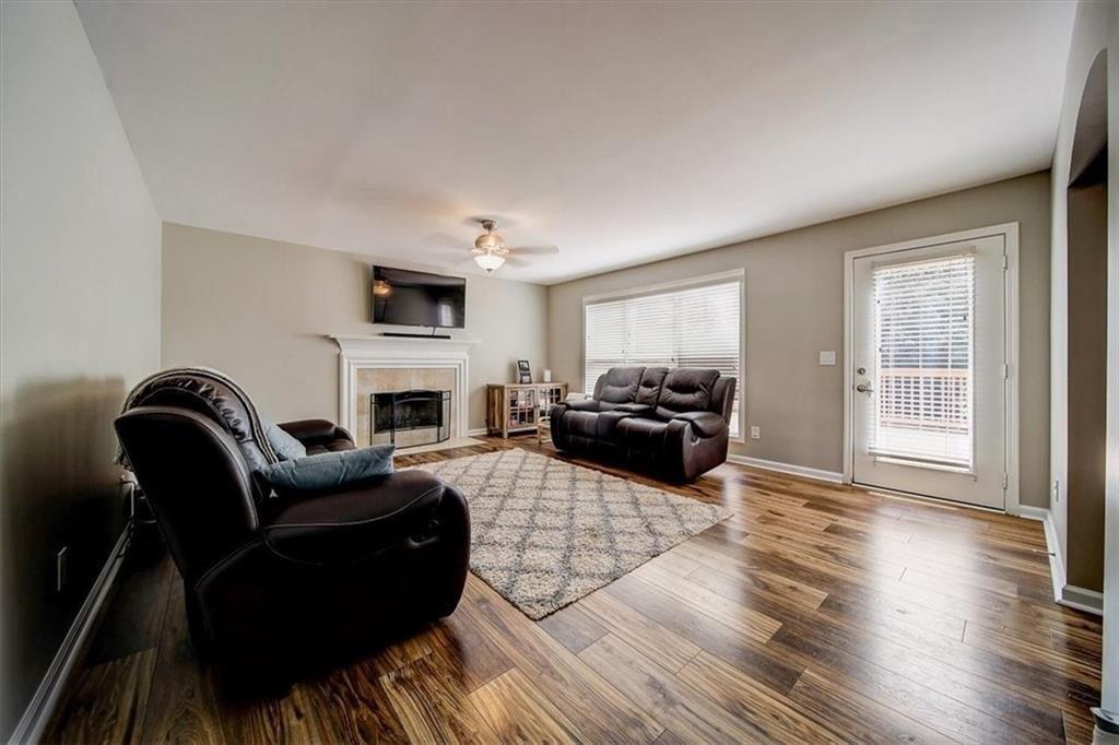 Shady Lake Cir, Gainesville, GA 30507
