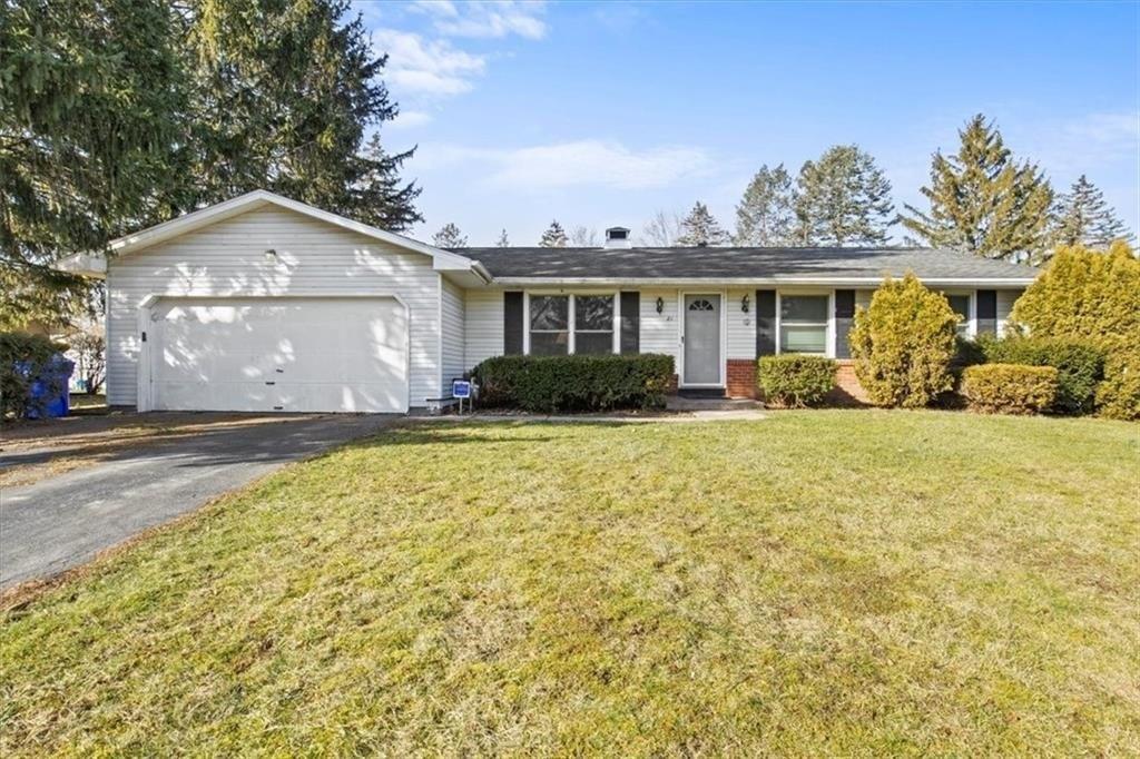 Sunridge Dr, Rochester, NY 14624