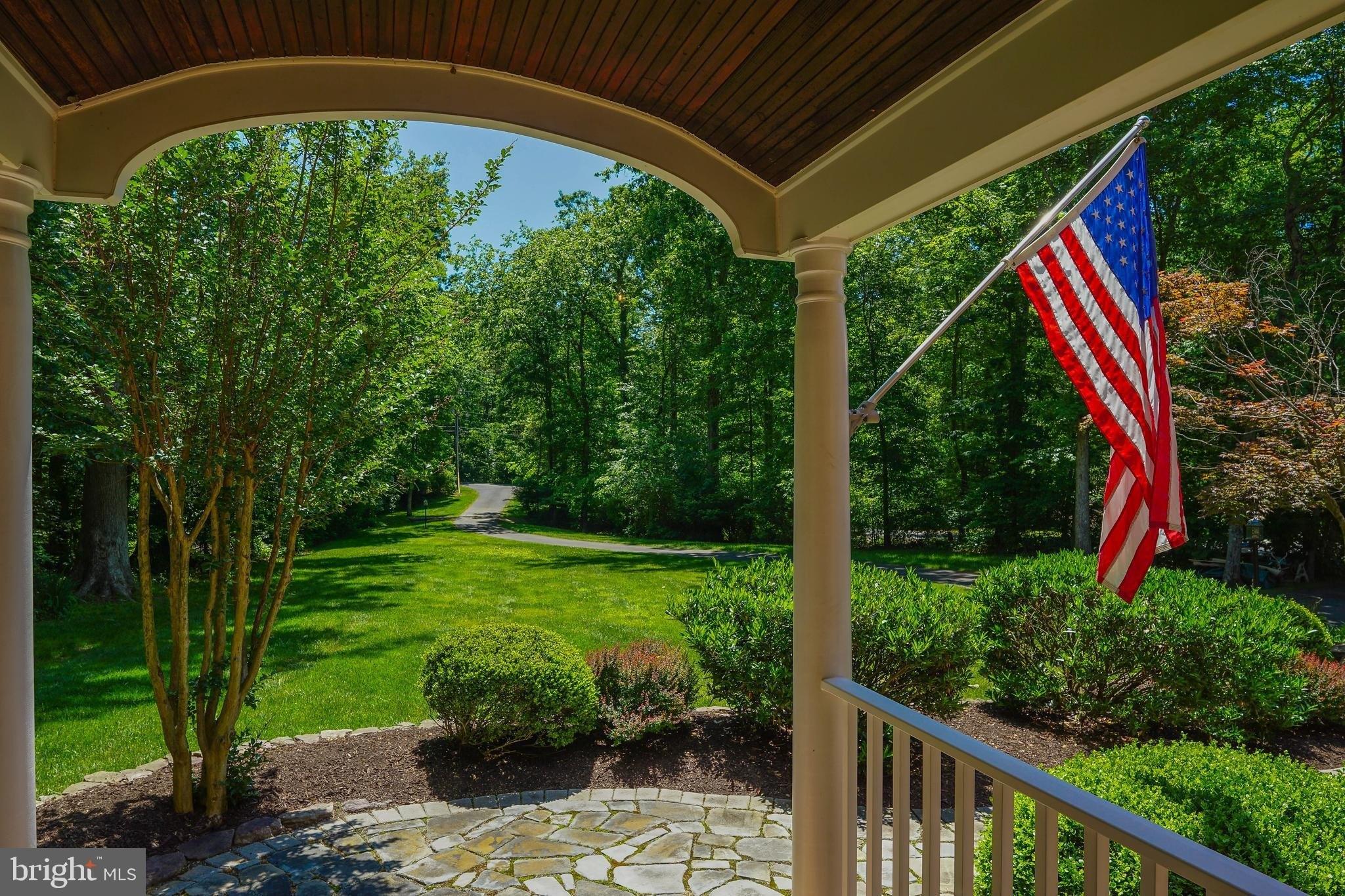 Lake Dr, Sterling, VA 20164