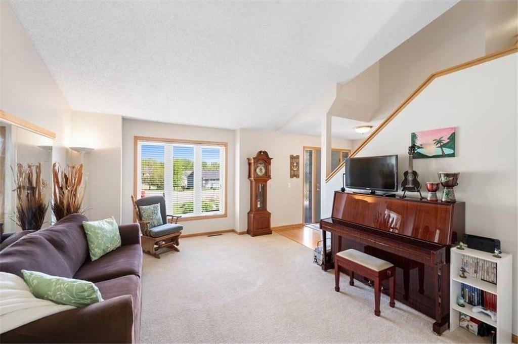 Hyacinth Ct, Lakeville, MN 55044