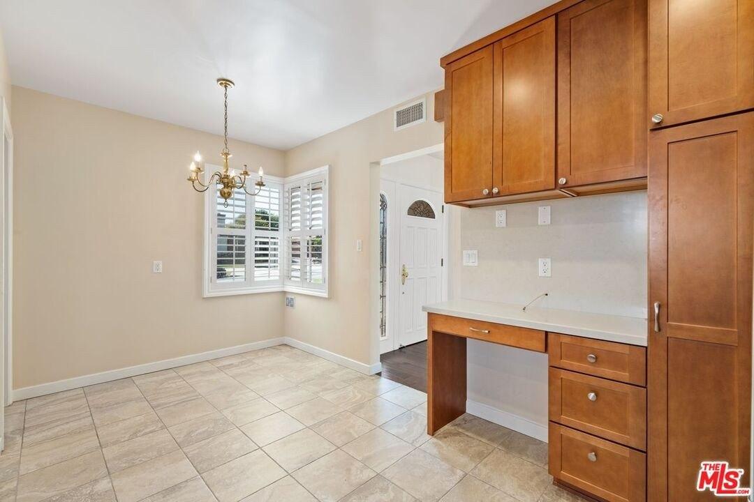 S Corning Ave, Los Angeles, CA 90056