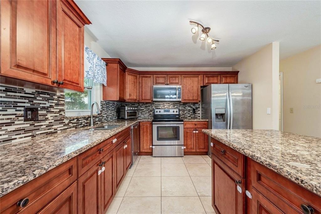 Hidden Lake Dr, Sanford, FL 32773