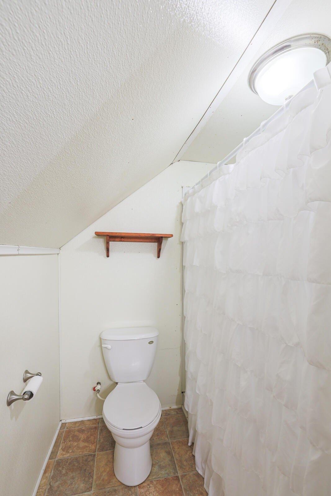 Oak St, Hopkins, MI 49328