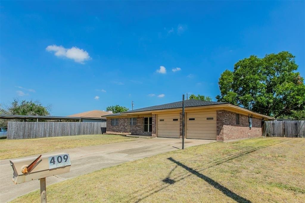 Greenleaf Dr, Waco, TX 76705